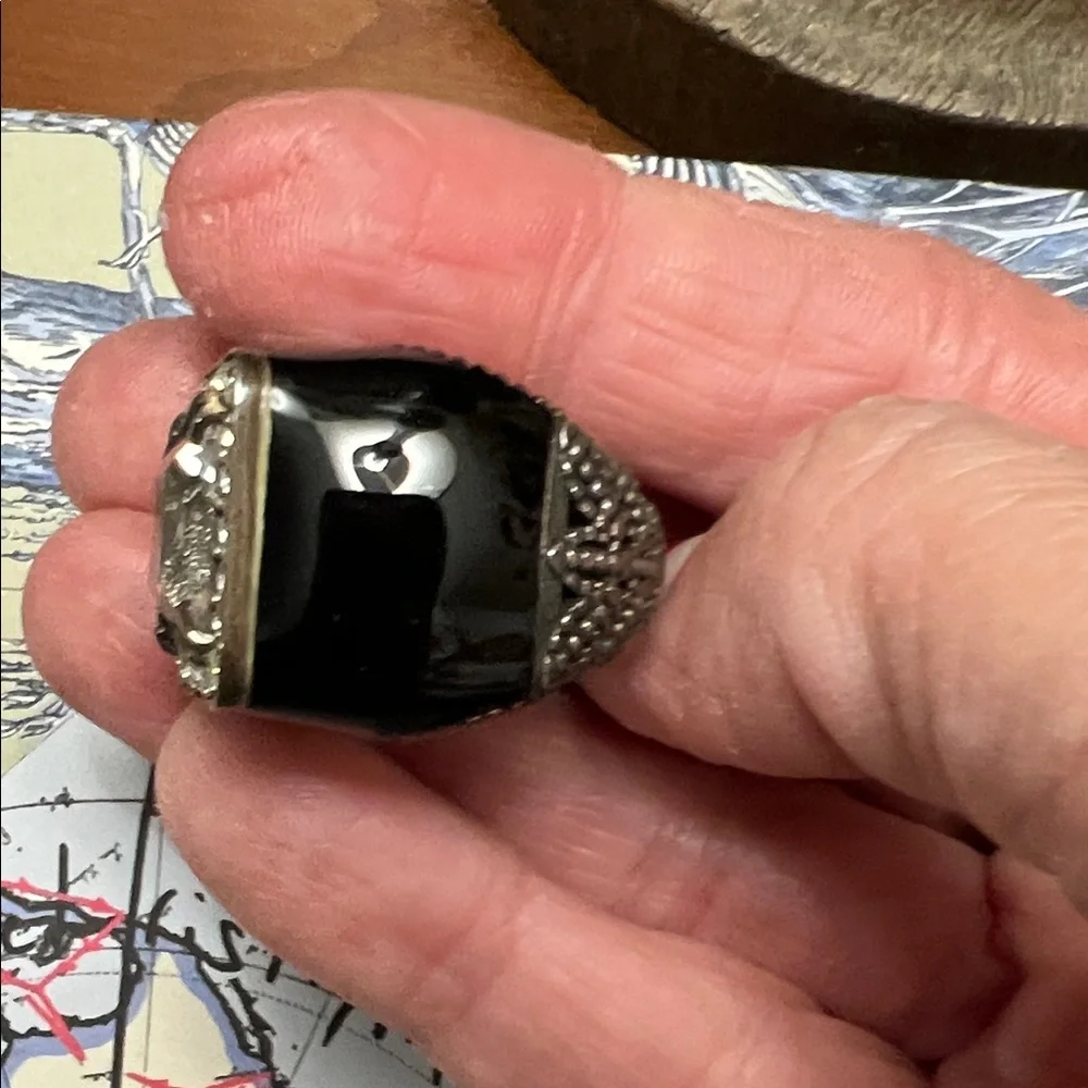 Gucci Silver Ring with Quilted Green Pouch size 16 Men’s Ring - Picture 12 of 16